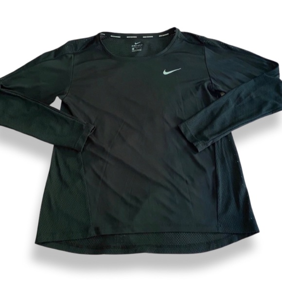 Nike Tops - NWOT • Nike Running Shirt | Women's Size Large